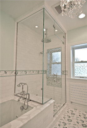 Frameless Steam Shower Closure